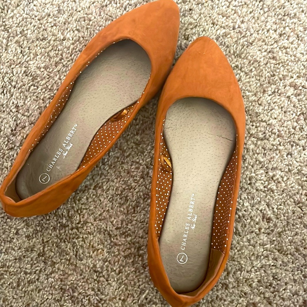 Caramel- Tan Charles Albert flats